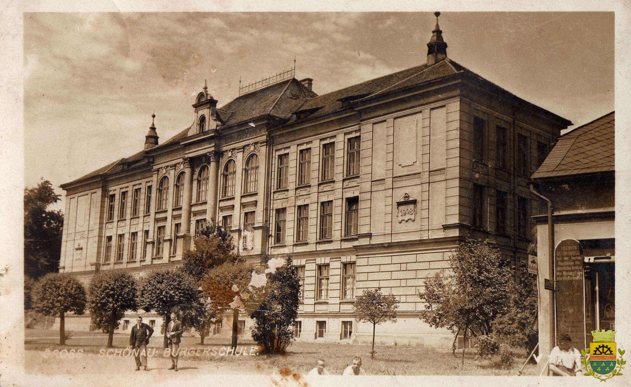škola foto před r. 1919 